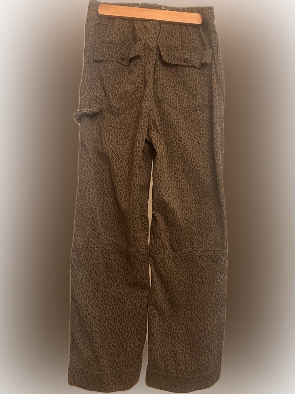 GAP - Leopard print cargo pants